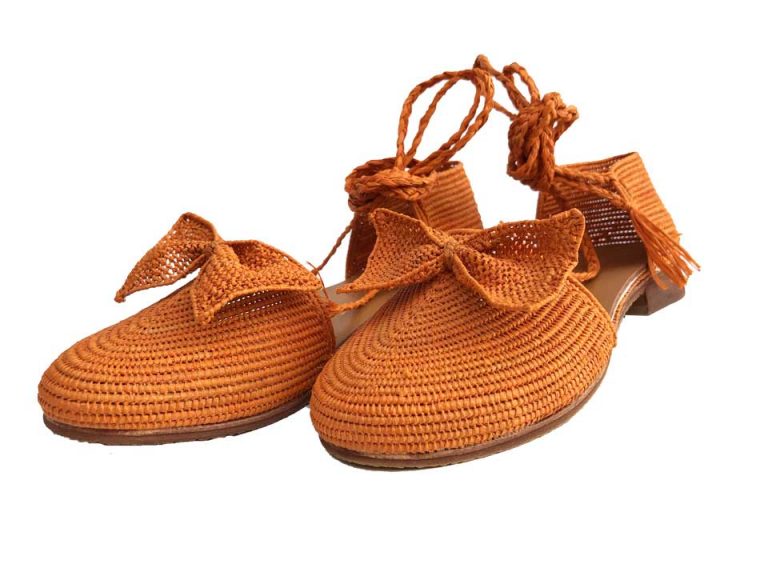 women flat raffia shoes
