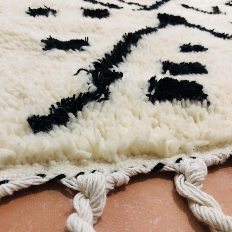 Moroccan Azilal Rug - Image 5