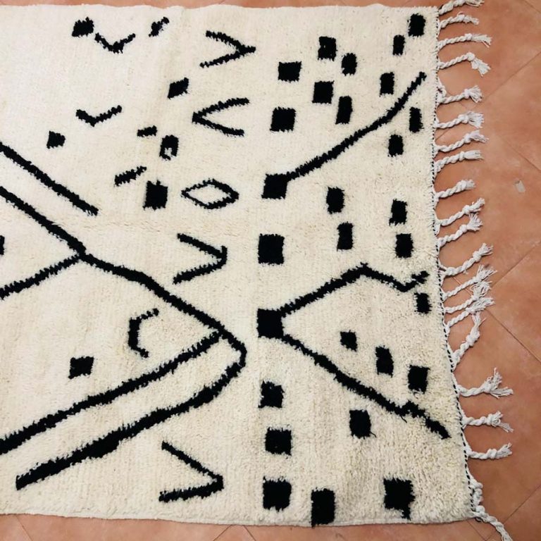 Moroccan Azilal Rug - Image 4