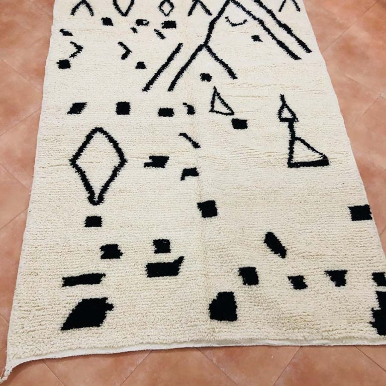 Moroccan Azilal Rug - Image 3