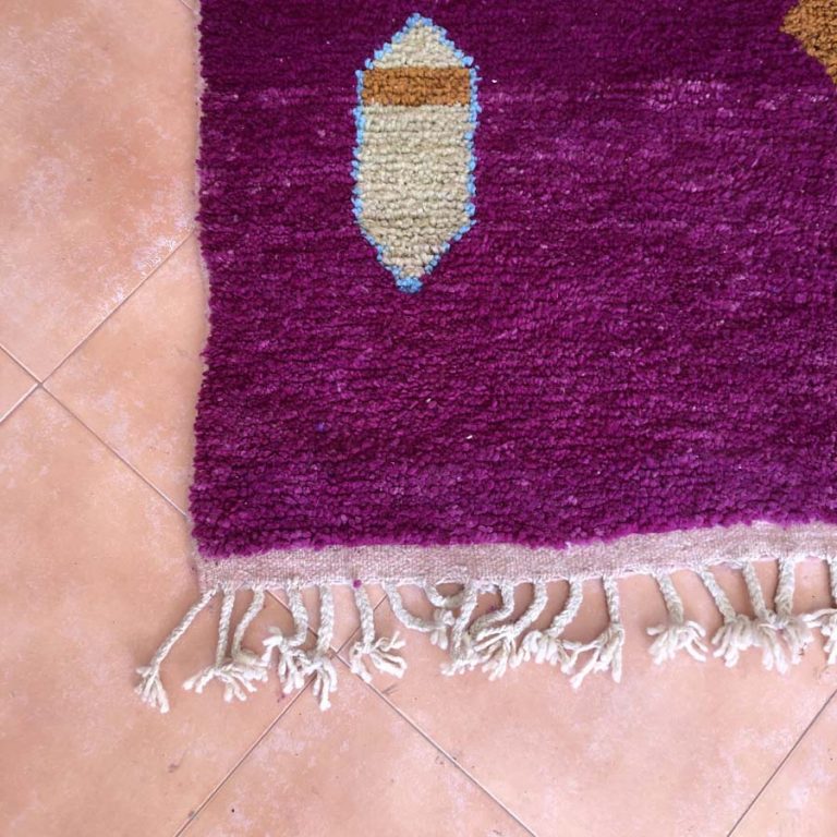 Moroccan Boujad Vintage Rug 5x8 - Image 4