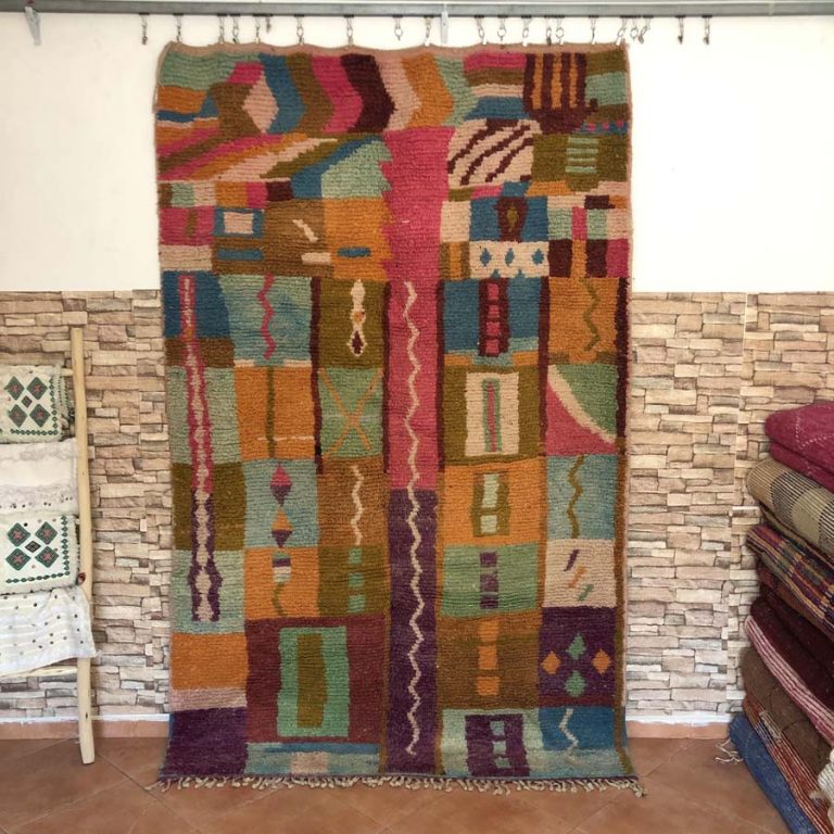 Moroccan Boujad Vintage Rug 5x8 - Image 1