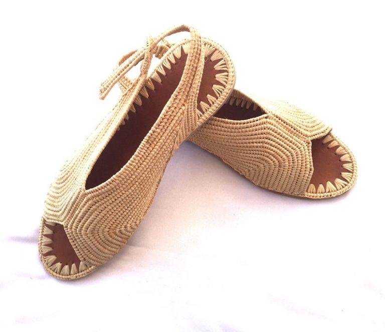 Women Natural Raffia Shoes - Image 1