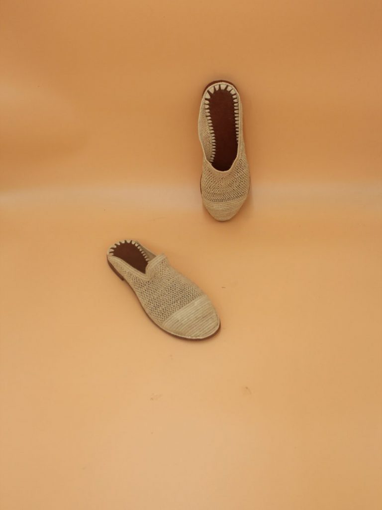Natural Flat Raffia Shoes - Image 4